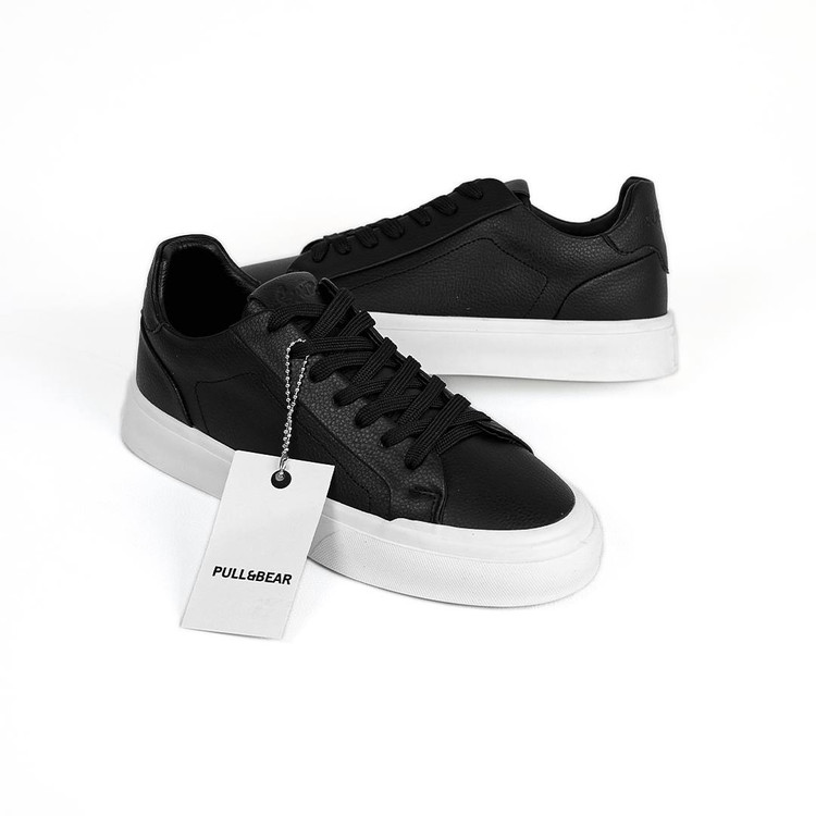 ونس پلم بیر pull & bear